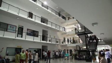 Hyderabad Hastanesi 'ndeki İnsanların Silueti 5 Mart 2024
