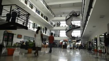 Hyderabad Hastanesi 'ndeki İnsanların Silueti 5 Mart 2024