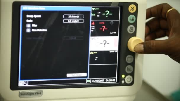 중환자실에 Ecg 모니터 — 비디오