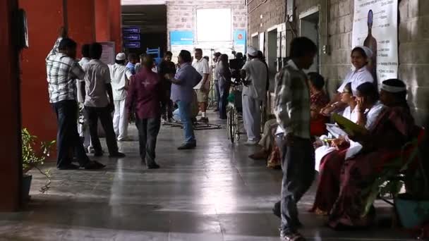 Personas Interior Del Hospital Hyderabad India Marzo 2024 — Vídeos de Stock