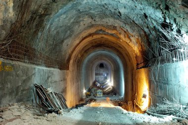 Hindistan tepesinden tünel kazmak