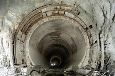 Hindistan tepesinden tünel kazmak