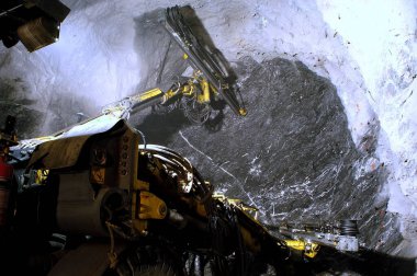 Hindistan tepesinden tünel kazmak