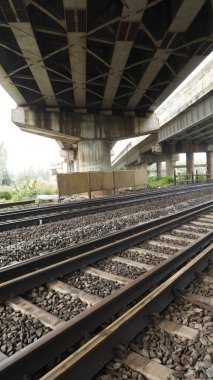 Tren yolu kırsal alanda Hindistan