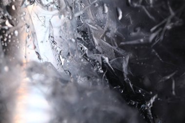 Beyaz Şeffaf İz Kağıdı 'na su damlaları