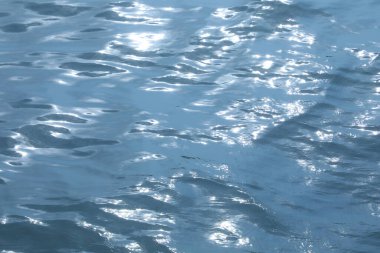 Ay ışığındaki su dokusu