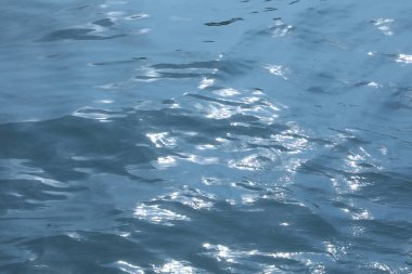 Ay ışığındaki su dokusu