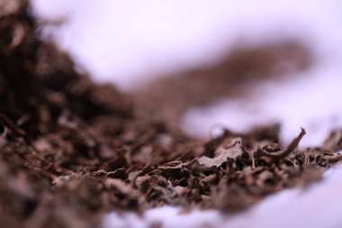 Kurutulmuş Gri Marihuana Satmak için Yapraklar