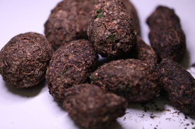Satılık Grayish kurutulmuş marihuana tomurcukları