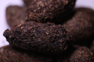 Satılık Grayish kurutulmuş marihuana tomurcukları