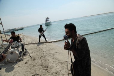 Müzisyenler 20 Temmuz 2025 'te Vintage Mikrofon Hyderabad ile sahnedeler.