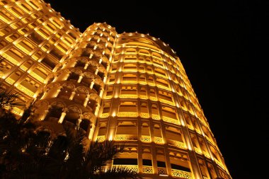 Otel Binasında Işıklar Dekorasyonu