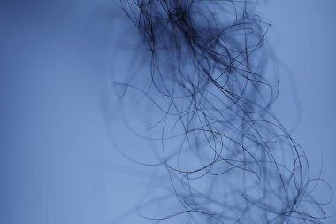 Ayışığı tarafından aydınlatılan Makro Saç Çekimi