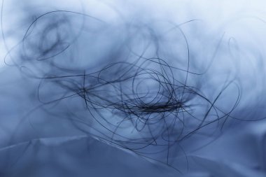 Ayışığı tarafından aydınlatılan Makro Saç Çekimi