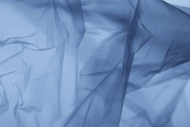 Mavi ışıkta şeffaf sayfa Makro çekim