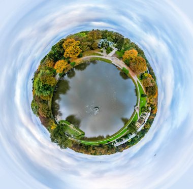 Naleczow sanatoryumundaki Spa Parkı