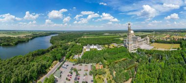 Lichen köyündeki Meryem Ana 'nın Sığınağı ve Bazilikası.