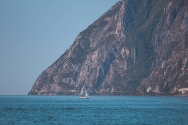 İtalya 'daki Garda Gölü manzarası