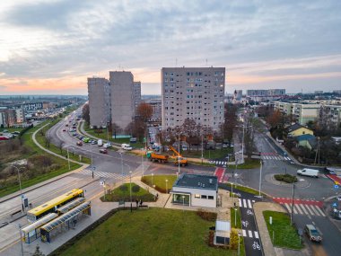 Bugaj 'daki otobüs durağındaki Pabianice' deki İHA 'dan görüntü