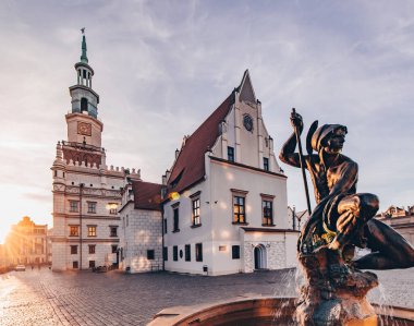 Şehir Merkezi ve Belediye Binası - Poznan - Polonya