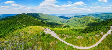 Malinowska kayası boyunca Skrzyczne dağına giden yol - Silesian Beskids - Szczyrk, Wisla - Polonya