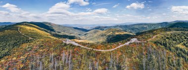 Malinowska kayası boyunca Skrzyczne dağına giden yol - Silesian Beskids - Szczyrk, Wisla - Polonya