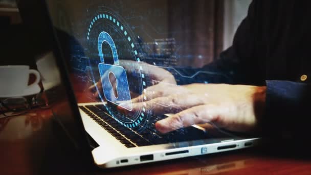Siber Güvenlik Asma Kilit Sembollü Dijital Bilgisayar Koruması Insan Klavyesi — Stok video