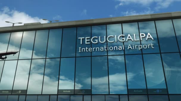 Repülőgép Leszállt Tegucigalpában Honduras Ben Érkezés Városba Üveg Repülőtér Terminál — Stock videók