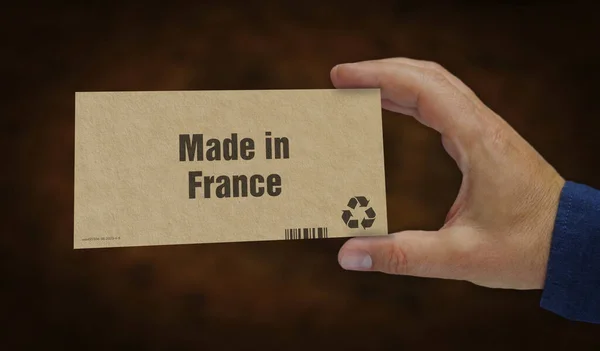 手にフランスの箱で作られました 製造と配送 製品工場 輸入と輸出 アブストラクトコンセプト3Dイラスト — ストック写真