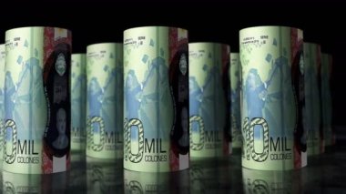 Kosta Rika parası Kosta Rika Kalın bağırsak para ruloları 3D animasyon döngüsü. Kamera CRC 'nin önünde hareket ediyor. Kusursuz döngüsüz ekonomi, finans, iş ve borç kavramı.