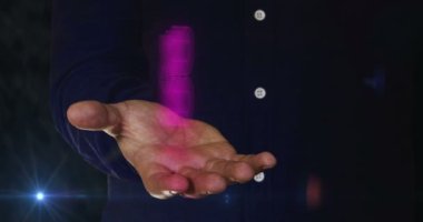 XOXO romantik aşk selamlaması ve dijital siber 3D sembolü insan elinin üzerinde öpmek. Siber teknoloji simgesi soyut kavram kusursuz ve döngüsel.