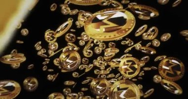 Monero XMR kripto para birimi altın paraların arasında uçuyor. Dönen altın metal madeni paralar soyut kavram kalıplarını döndürür. Döngüsüz ve pürüzsüz 3d canlandırma.