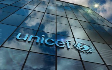 New York, New York, 10 Kasım 2023, UNICEF organizasyon merkezi cam bina konsepti. Birleşmiş Milletler Çocuk Fonu logosu 3D illüstrasyon.