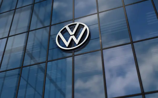 Wolfsburg Duitsland April 2024 Volkswagen Hoofdkantoor Glasbouw Concept Automobielfabrikant Bedrijfslogo Stockfoto