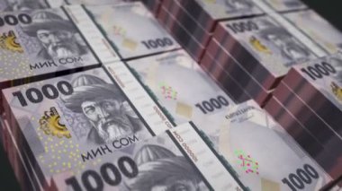 Kırgızistan parası Kırgız paketi 3D animasyon. Döngüsüz finans, nakit, ekonomi, iş ve banka kavramı. Kamera KGS 1000 banknot destesi üzerinde hareket ediyor.