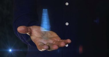 Elektrik gücü tehlikesi uyarısı ve enerji 3D sembolü insan elinin üzerinde. Siber teknoloji simgesi soyut kavram kusursuz ve döngüsel.