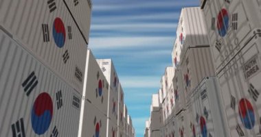 Güney Kore kargo konteynırlarını sorunsuz ve geri dönüşümlü iş konseptiyle ihraç ediyor. Güney Kore bayrağı endüstriyel nakliye kutusu 3D döngü.