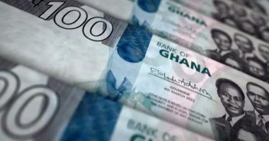 Gana Cedi Ghanaian para banknot döngüsü. 100 GHC para dokusu. Ekonomi, iş, kriz, bankacılık, durgunluk, borç ve finans kavramı. Dikdörtgen 3D nota üzerinde hareket.