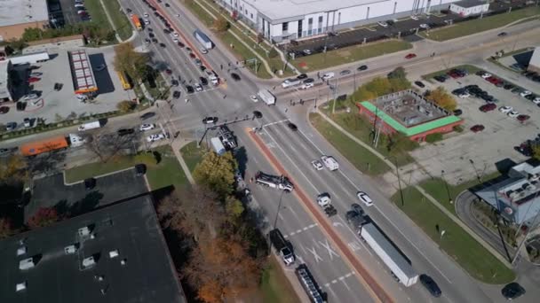 Vista Del Accidente Tráfico Con Camión Volcado Bloqueando Tráfico Naperville — Vídeo de stock