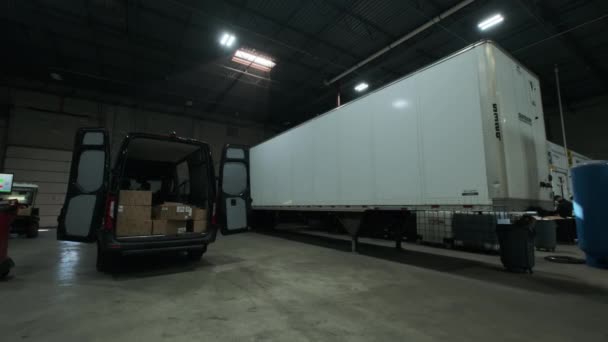 Caminhão Oficina Garagem Para Reparos Imagens Alta Qualidade — Vídeo de Stock