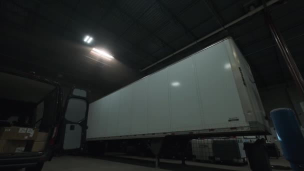 Ciężarówka Warsztacie Warsztatowym Naprawy Wysokiej Jakości Materiał — Wideo stockowe
