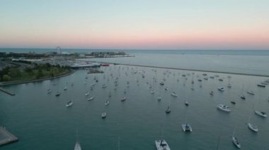 Chicago Illinois ABD hava aracı görüntüsü Chicago Downtown gökdeleni. Yüksek kalite 4k görüntü