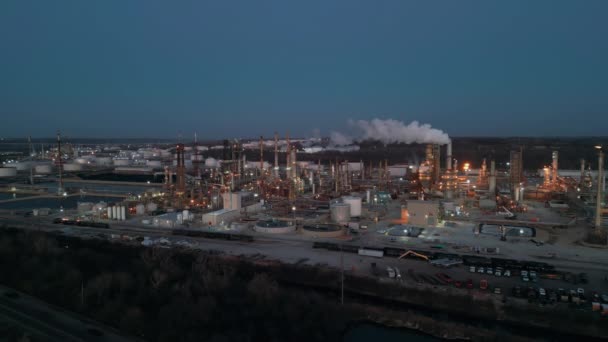 Zdjęcie Lotnicze Zbiornika Chemicznego Paliwa Naftowego Gazowego Rafinerią Ropy Naftowej — Wideo stockowe