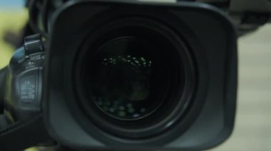 Önemli bir medya etkinliği sırasında canlı TV kamerası. Yüksek kalite 4k görüntü