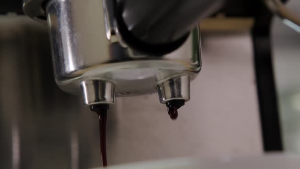 Крупним Планом Знімок Приготування Кави Кавовій Машині Чашку Кава Еспресо — стокове відео