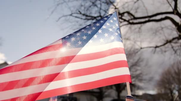 Mimo Pomalu Vlnící Americké Vlajky Vlající Větru Patriotický Koncept Svátky — Stock video