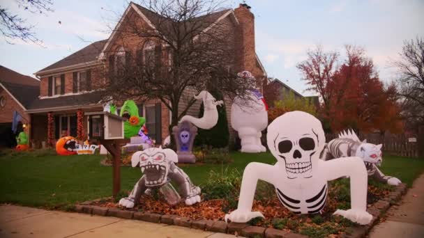 Σπίτι Είναι Διακοσμημένο Για Τον Εορτασμό Του Halloween Ένα Μυστικιστικό — Αρχείο Βίντεο