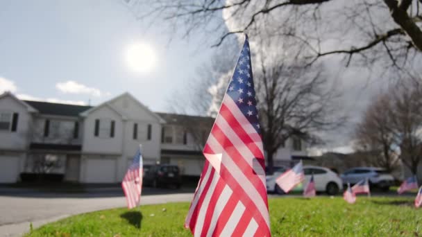 Εκτός Από Αργό Κυματισμό Αμερικανικών Σημαιών Που Φυσάει Στον Άνεμο — Αρχείο Βίντεο