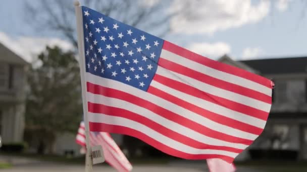 Mimo Pomalu Vlnící Americké Vlajky Vlající Větru Patriotický Koncept Svátky — Stock video