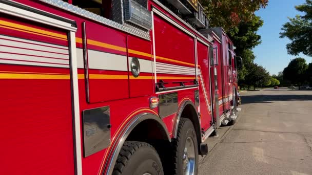 Firetruck Responds House Call Federal Heights Suburbs High Quality Footage — Stock videók